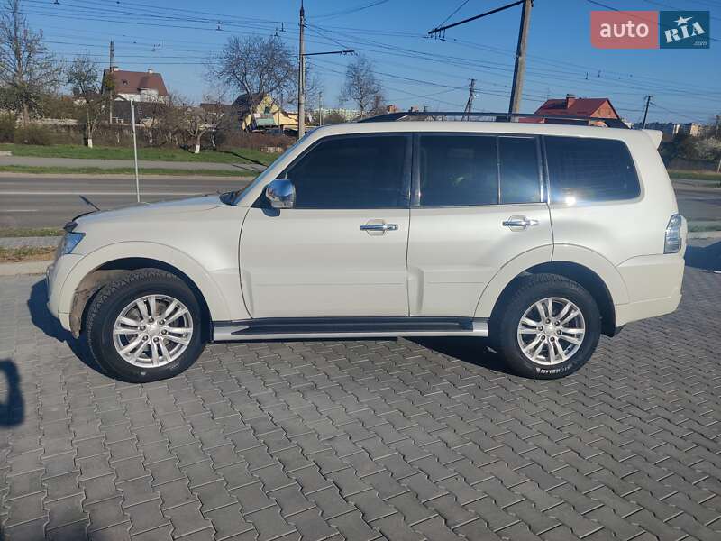 Mitsubishi Pajero Wagon 2014