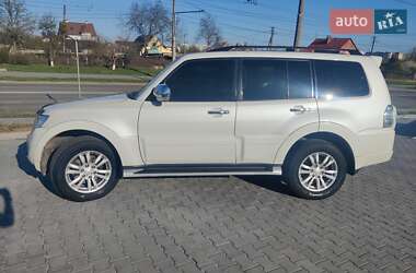 Внедорожник / Кроссовер Mitsubishi Pajero Wagon 2014 в 