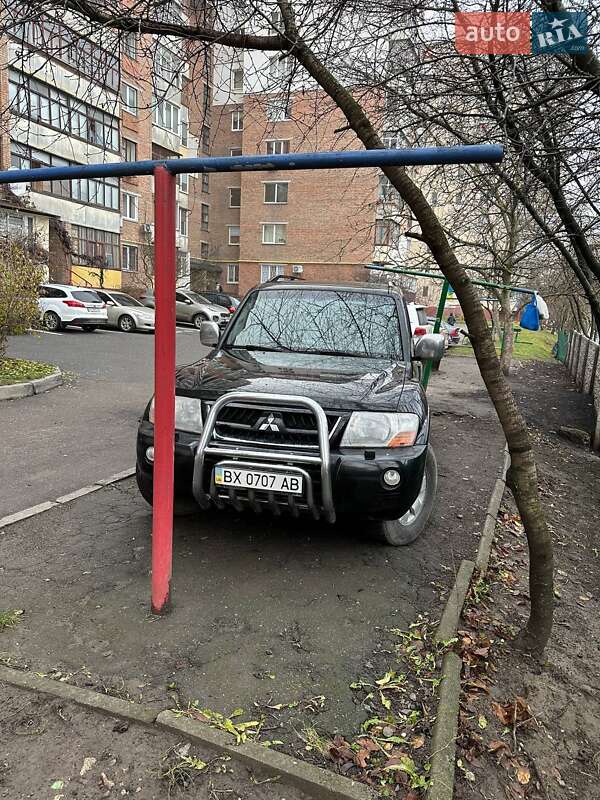 Mitsubishi Pajero Wagon 2004