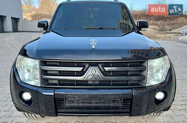 Внедорожник / Кроссовер Mitsubishi Pajero Wagon 2008 в 