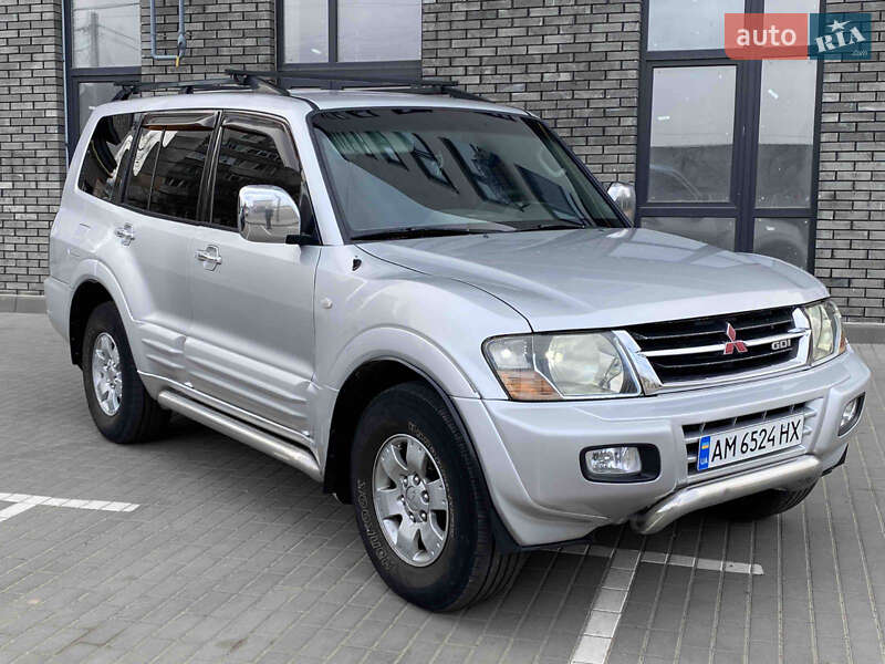 Позашляховик / Кросовер Mitsubishi Pajero Wagon 2001 в 