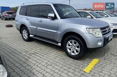 Внедорожник / Кроссовер Mitsubishi Pajero Wagon 2009 в 