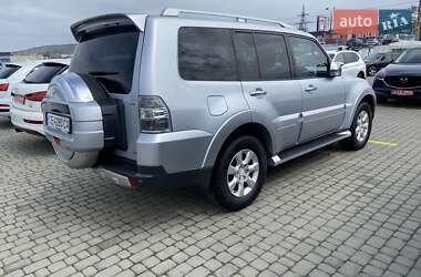 Внедорожник / Кроссовер Mitsubishi Pajero Wagon 2009 в 