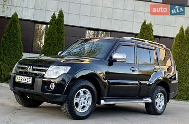 Внедорожник / Кроссовер Mitsubishi Pajero Wagon 2007 в 