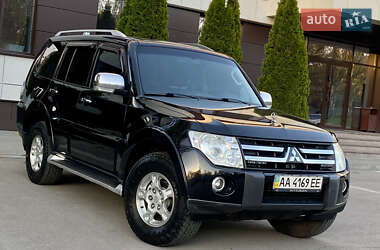 Внедорожник / Кроссовер Mitsubishi Pajero Wagon 2007 в 