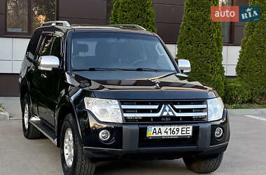 Внедорожник / Кроссовер Mitsubishi Pajero Wagon 2007 в 