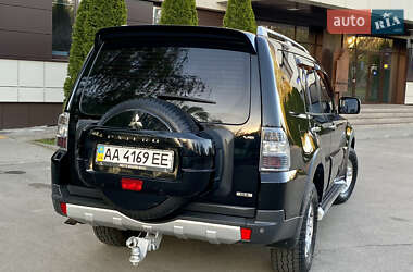 Внедорожник / Кроссовер Mitsubishi Pajero Wagon 2007 в 