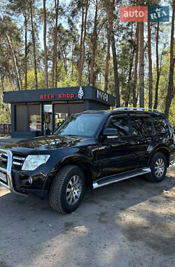 Позашляховик / Кросовер Mitsubishi Pajero Wagon 2008 в 