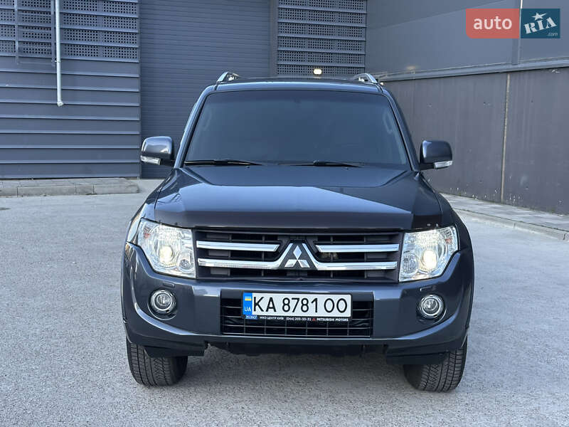 Внедорожник / Кроссовер Mitsubishi Pajero Wagon 2007 в 