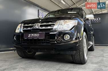 Внедорожник / Кроссовер Mitsubishi Pajero Wagon 2012 в 