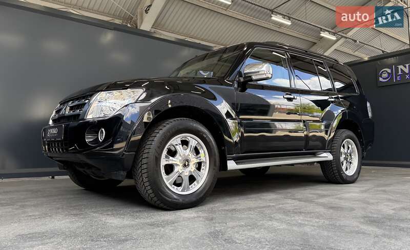 Внедорожник / Кроссовер Mitsubishi Pajero Wagon 2012 в Киеве