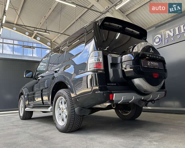 Внедорожник / Кроссовер Mitsubishi Pajero Wagon 2012 в Киеве