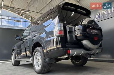 Внедорожник / Кроссовер Mitsubishi Pajero Wagon 2012 в 