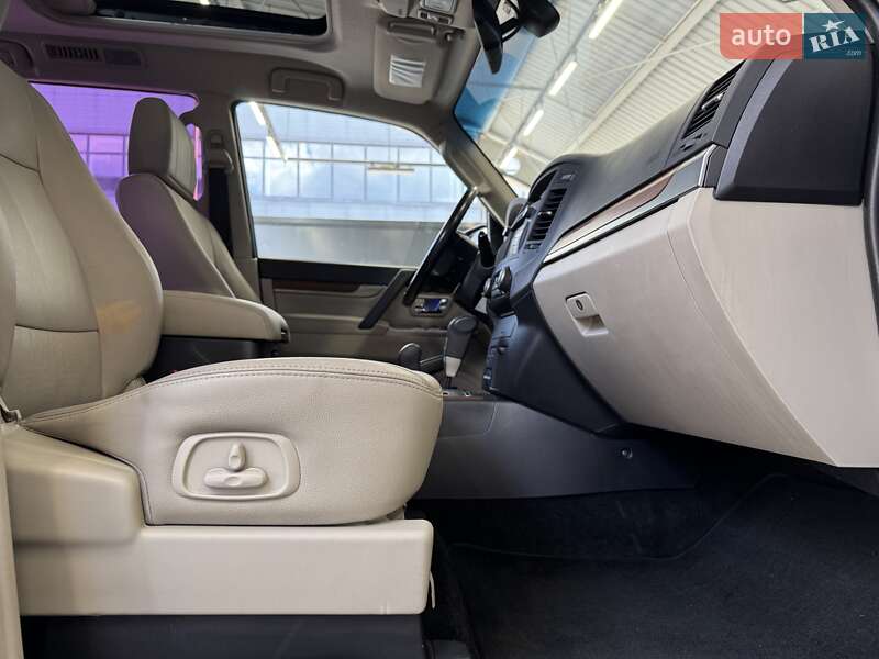 Внедорожник / Кроссовер Mitsubishi Pajero Wagon 2012 в Киеве