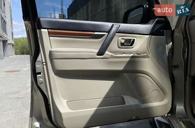 Позашляховик / Кросовер Mitsubishi Pajero Wagon 2007 в 
