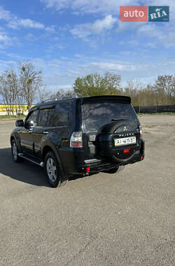 Внедорожник / Кроссовер Mitsubishi Pajero Wagon 2008 в 