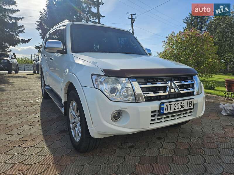 Позашляховик / Кросовер Mitsubishi Pajero Wagon 2013 в Перегінське