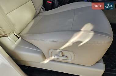 Внедорожник / Кроссовер Mitsubishi Pajero Wagon 2013 в 