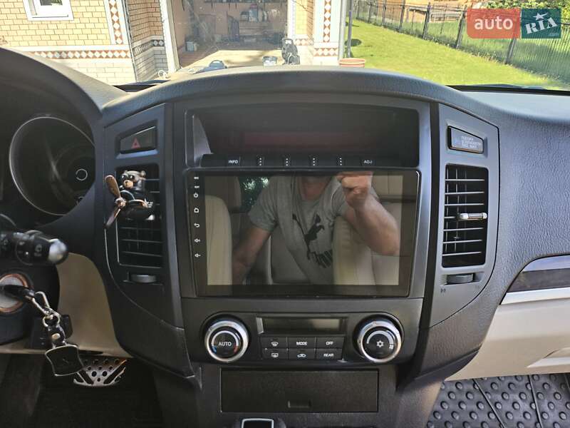 Позашляховик / Кросовер Mitsubishi Pajero Wagon 2013 в Перегінське