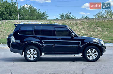 Внедорожник / Кроссовер Mitsubishi Pajero Wagon 2007 в 