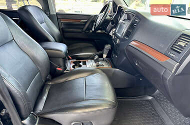 Внедорожник / Кроссовер Mitsubishi Pajero Wagon 2007 в 