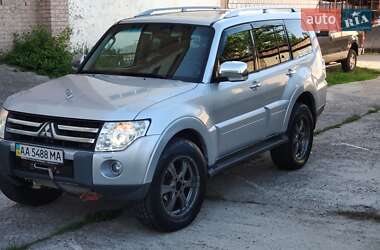 Позашляховик / Кросовер Mitsubishi Pajero Wagon 2008 в 