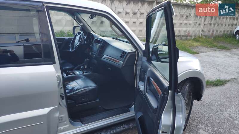 Внедорожник / Кроссовер Mitsubishi Pajero Wagon 2008 в Киеве