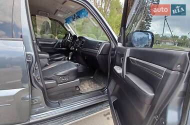 Внедорожник / Кроссовер Mitsubishi Pajero Wagon 2010 в 