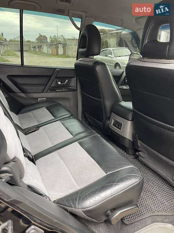 Внедорожник / Кроссовер Mitsubishi Pajero Wagon 2004 в Николаеве