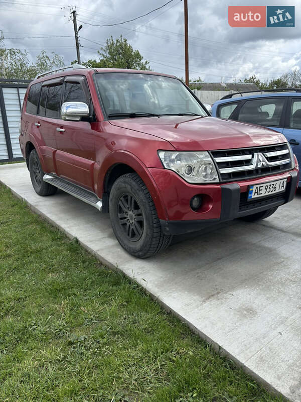 Внедорожник / Кроссовер Mitsubishi Pajero Wagon 2007 в 