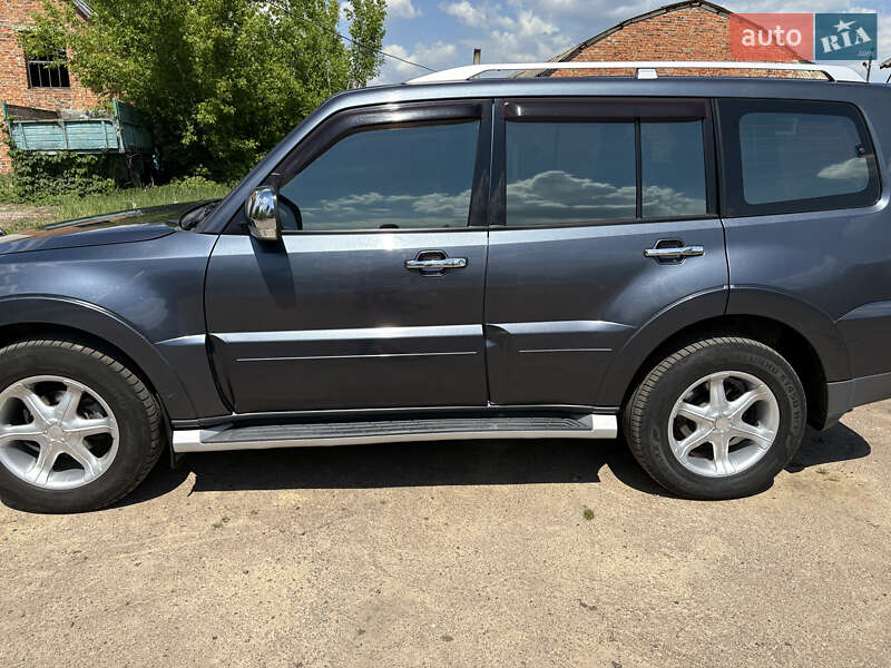 Позашляховик / Кросовер Mitsubishi Pajero Wagon 2008 в Чернігові