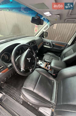 Позашляховик / Кросовер Mitsubishi Pajero Wagon 2007 в 