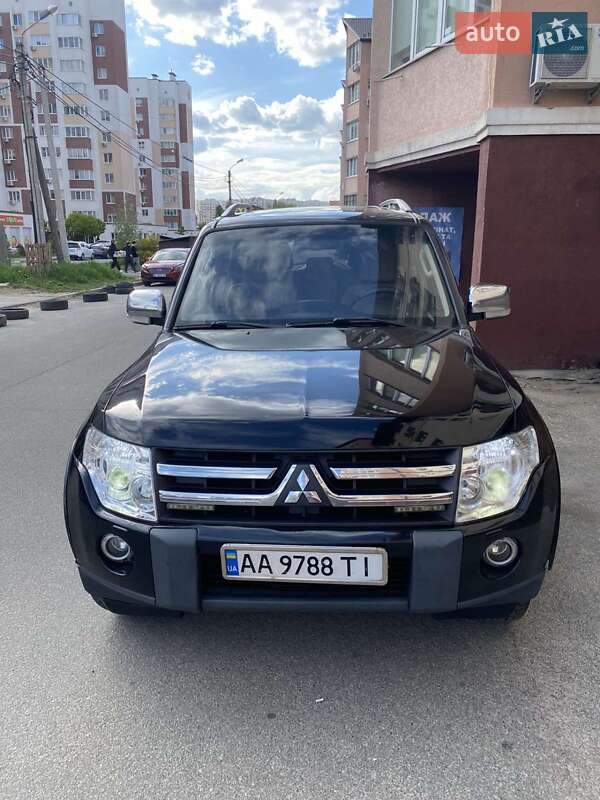 Позашляховик / Кросовер Mitsubishi Pajero Wagon 2008 в Вишневому