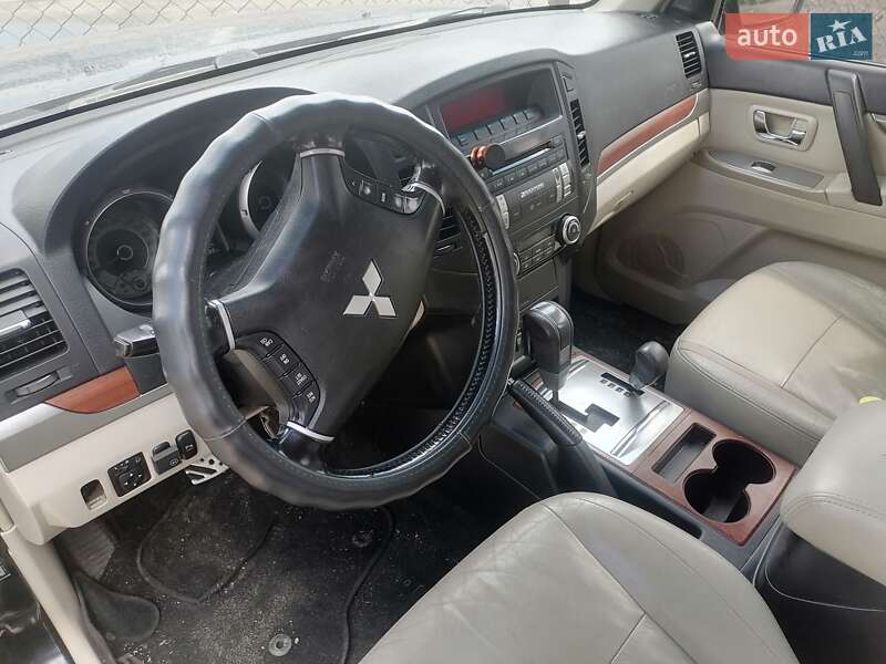 Позашляховик / Кросовер Mitsubishi Pajero Wagon 2008 в Вишневому