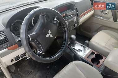 Внедорожник / Кроссовер Mitsubishi Pajero Wagon 2008 в 