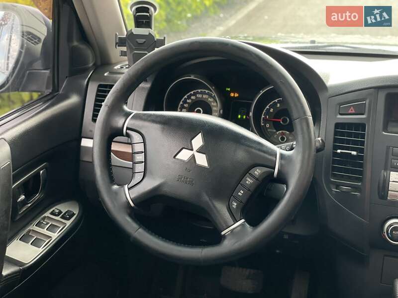 Позашляховик / Кросовер Mitsubishi Pajero Wagon 2008 в Дніпрі