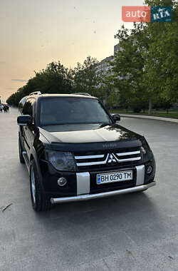Внедорожник / Кроссовер Mitsubishi Pajero Wagon 2007 в Николаеве