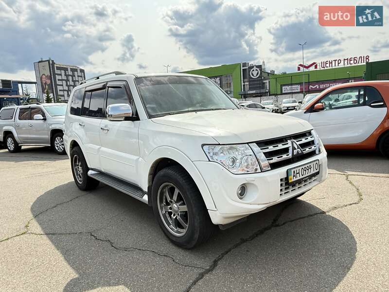 Позашляховик / Кросовер Mitsubishi Pajero Wagon 2012 в Києві