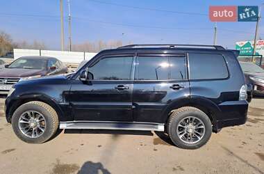 Внедорожник / Кроссовер Mitsubishi Pajero Wagon 2010 в 