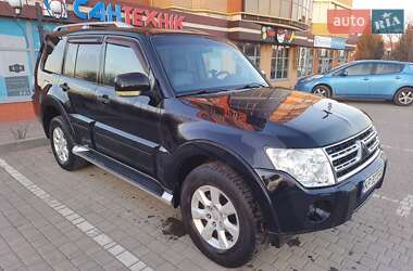Внедорожник / Кроссовер Mitsubishi Pajero Wagon 2010 в Киеве