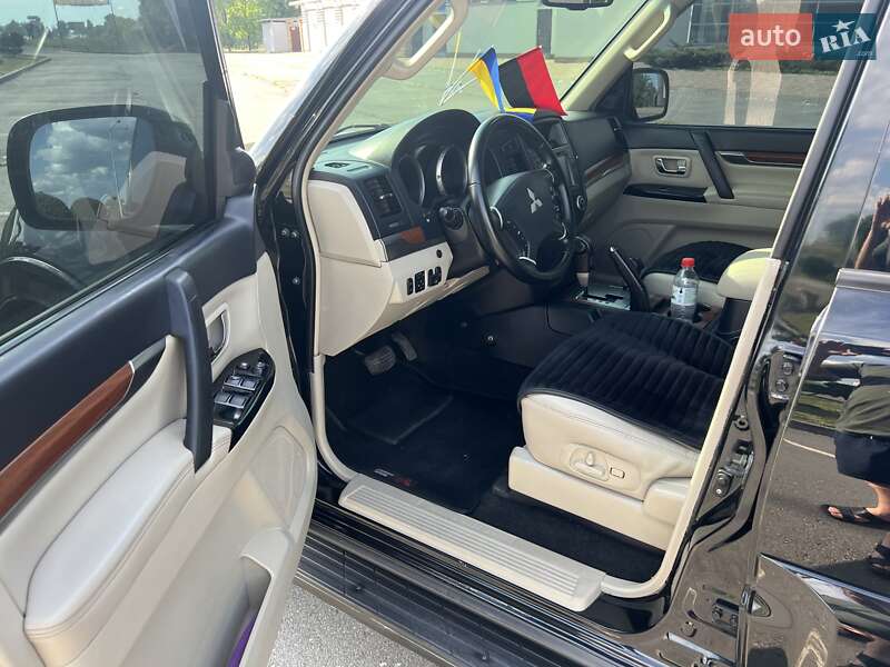 Внедорожник / Кроссовер Mitsubishi Pajero Wagon 2007 в Днепре