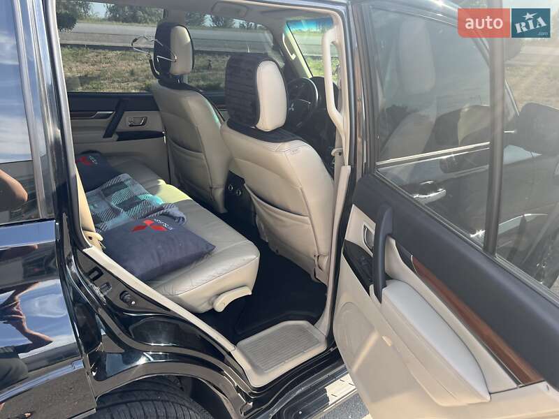 Внедорожник / Кроссовер Mitsubishi Pajero Wagon 2007 в Днепре