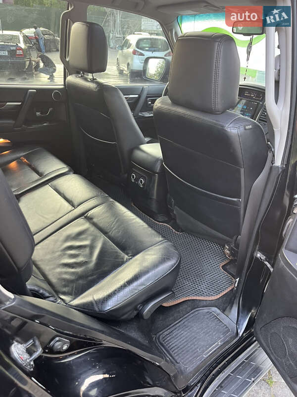 Внедорожник / Кроссовер Mitsubishi Pajero Wagon 2008 в Хмельницком