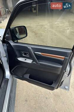 Позашляховик / Кросовер Mitsubishi Pajero Wagon 2008 в 