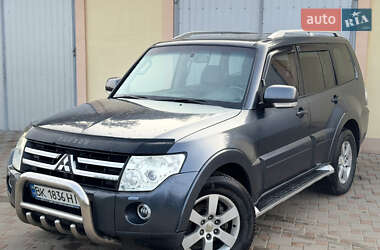 Внедорожник / Кроссовер Mitsubishi Pajero Wagon 2008 в 