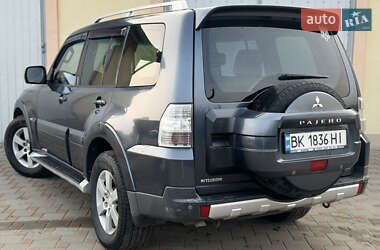 Внедорожник / Кроссовер Mitsubishi Pajero Wagon 2008 в 