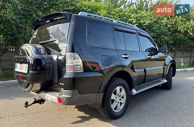 Внедорожник / Кроссовер Mitsubishi Pajero Wagon 2007 в 