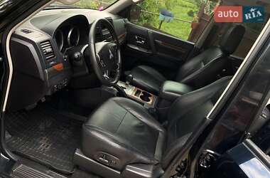 Внедорожник / Кроссовер Mitsubishi Pajero Wagon 2007 в 