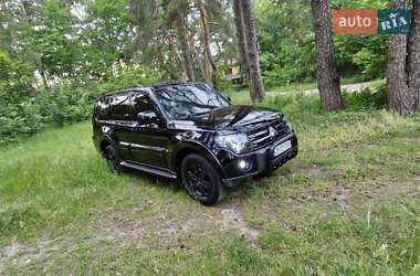 Внедорожник / Кроссовер Mitsubishi Pajero Wagon 2008 в 