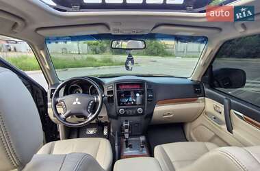 Внедорожник / Кроссовер Mitsubishi Pajero Wagon 2008 в 